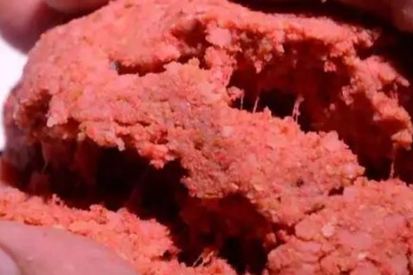 钓鳡鱼的方法，所用饵料不同垂钓方式也不同