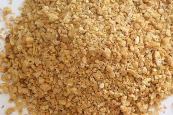 鹅饲料配方表,不同生长阶段的饲料配方不同