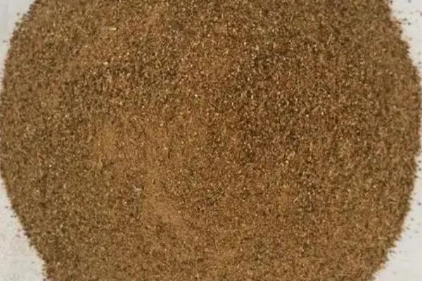 鹅饲料配方表,不同生长阶段的饲料配方不同