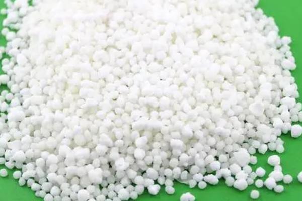 农用硝酸铵钙有什么作用，可改良酸性土壤、促进根茎叶的生长