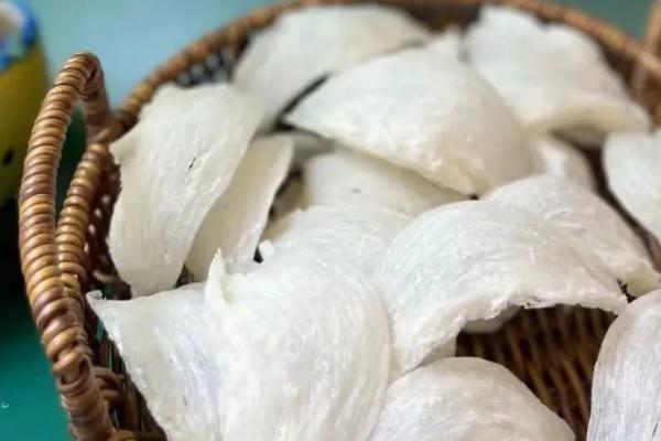 燕窝是什么，是雨燕和金丝燕分泌出的唾液