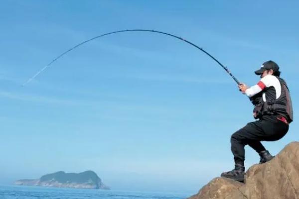 冬天钓鲢鳙钓深还是钓浅，基本都是钓深