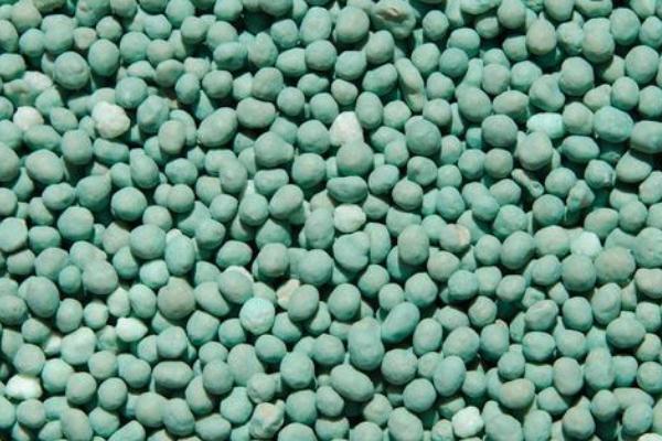 农业生产中哪些肥料不可混用，酸性与碱性肥料不可混用