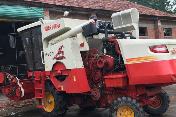 小麦收割机夏季防火小常识，首先油箱必须保持清洁