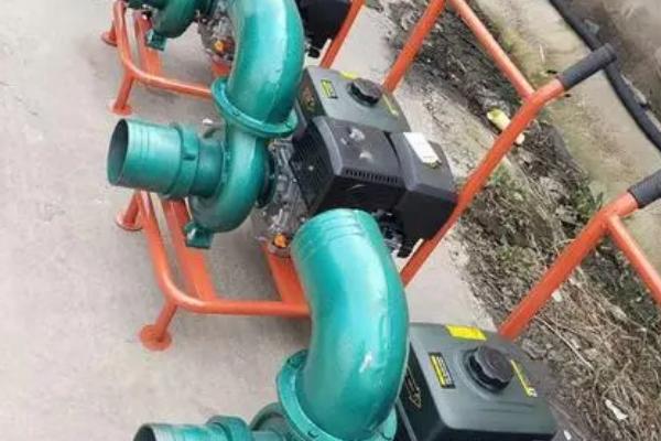 怎么区分农用水泵的型号，可通过观察功率、进水口的直径做出判断