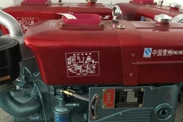 怎么判断柴油机是否要更换柴油，机油呈黑褐色时就要更换