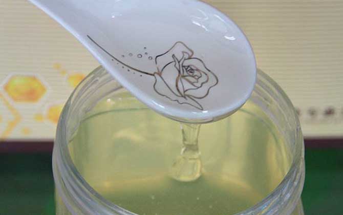 洋槐蜂蜜和紫云英蜂蜜哪个好