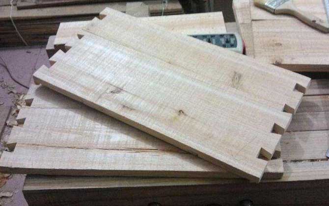 蜂箱用什么木材做最好