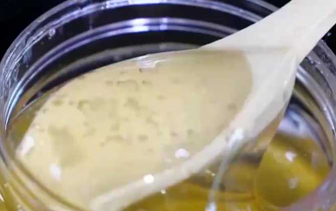 黑蜂椴树蜜怎么辨别真假