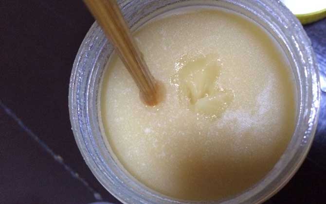 真蜂蜜会结晶吗结晶是蜂蜜的特性，所有自然成熟蜜都能结晶