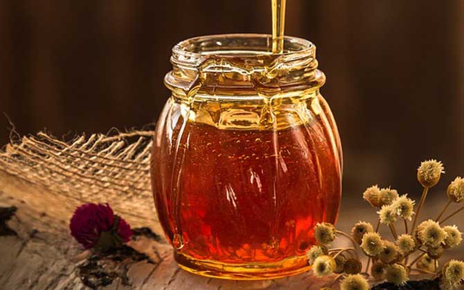 蜂蜜有保质期吗保质期多久实际上蜂蜜没有严格意义的保质期