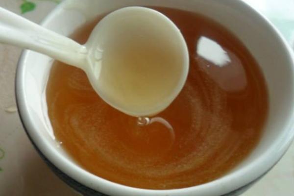 枇杷蜜和洋槐蜜哪个好？有什么区别